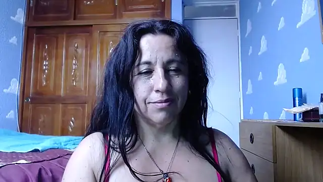 Snapshot of valeriapinter chatting on December 22, 2025, 3:01 pm valeriapinter online show from December 22, 2025, 3:01 pm