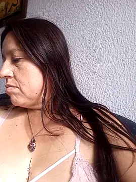 Snapshot of valeriapinter chatting on April 13, 2026, 1:26 pm valeriapinter online show from April 13, 2026, 1:26 pm