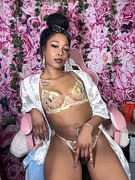 mismialove online show from October 30, 2025, 7:17 am