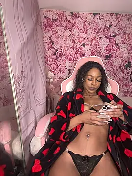 Snapshot of mismialove chatting on April 21, 2026, 7:26 am mismialove online show from April 21, 2026, 7:26 am