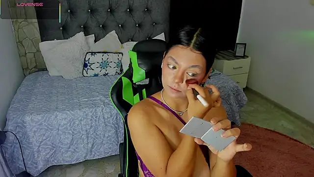 Snapshot of susan_smith18 chatting on September 20, 2025, 1:05 pm susan smith18 online show from September 20, 2025, 1:05 pm