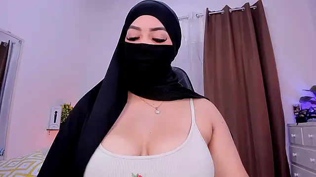 Snapshot of KeishaDanger_ chatting on March 9, 2025, 8:31 pm KeishaDanger online show from March 9, 2025, 8:31 pm