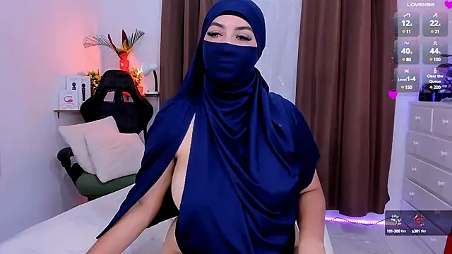 Snapshot of KeishaDanger_ chatting on February 17, 2025, 11:54 pm KeishaDanger online show from February 17, 2025, 11:54 pm