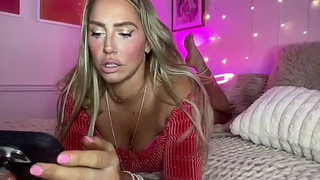 Fitnessbabe69 online show from March 1, 2026, 7:52 am