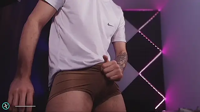 bigryann23 online show from February 24, 2026, 12:33 am